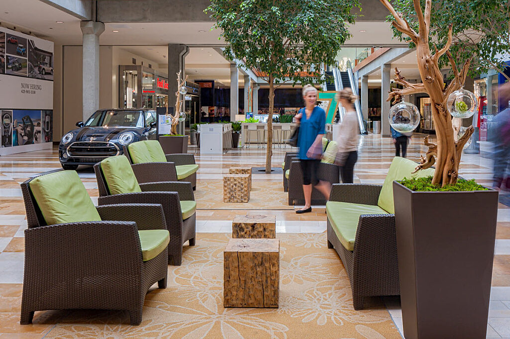 Bellevue Square South Common Shops lounge area