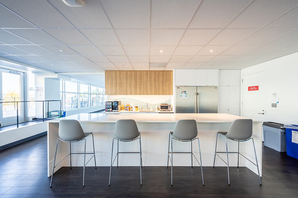 Dendreon Labs kitchen