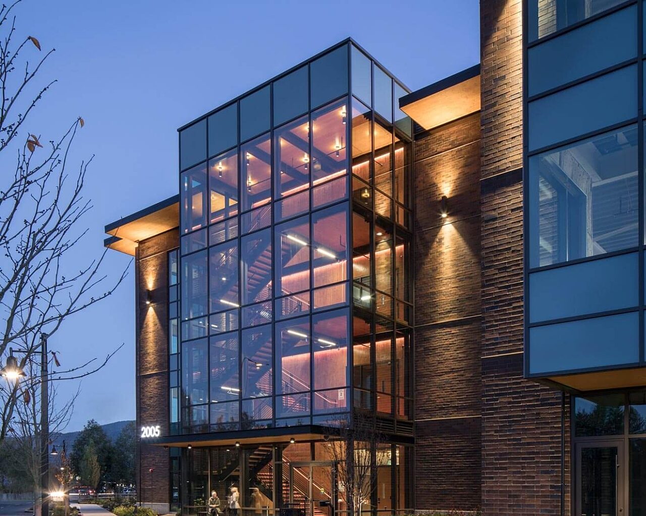 Outside view of the feature staircase at 2005 Poplar