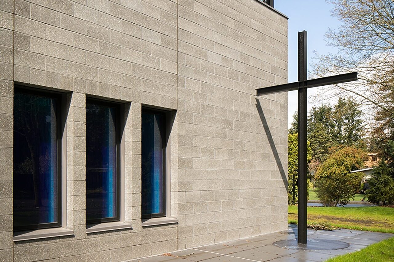 Salvation Army Eastside Corps exterior detail