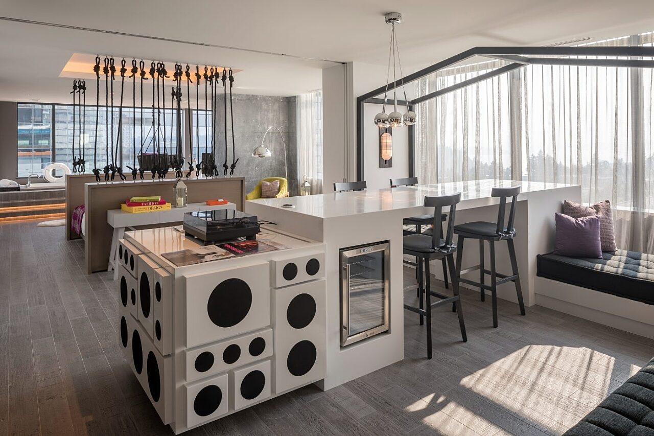 E Wow Suite at W Hotels Bellevue