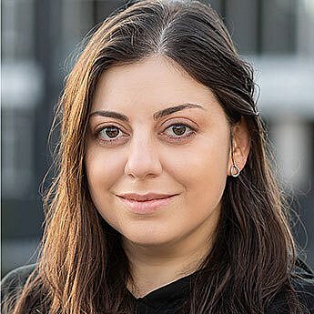 Headshot of Elie Egan