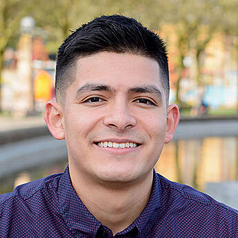 Headshot of Isaias Villa