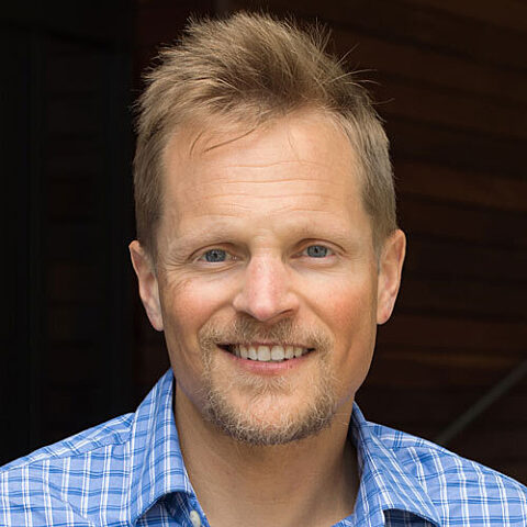 Professional portrait of GLY employee Andrew Ellis.